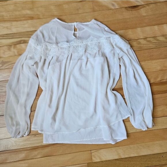 Abercrombie and Fitch white lace blouse - Picture 7 of 10